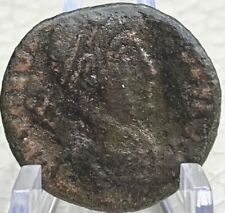 Antigua moneda romana 379-383AD emperador Teodosio 1600 años mujer arrodillada segunda mano  Embacar hacia Argentina