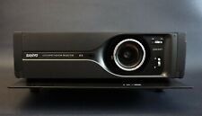 SANYO PLV-Z3 - LCD Home Theater Projector / Projecteur Multimédia HD usato  Spedire a Italy