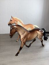 Two breyer horses for sale  Shipping to Ireland