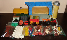 Usado, Happi Time Farm vintage brinquedo de metal lote celeiro silo galinheiro cerca trator comprar usado  Enviando para Brazil