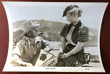"TIM HOLT, MARY JO TAROLA EN GUÍA DE SENDERO . FOTO ORIGINAL VINTAGE. 1952.8""X 10"", usado segunda mano  Embacar hacia Mexico