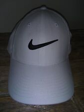 Nike DRI-FIT Sombrero Blanco con Negro Swoosh Logotipo Entrenamiento Golf Tenis Béisbol Gorra, usado segunda mano  Embacar hacia Argentina