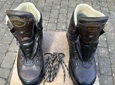 Hiking walking boots for sale  TOWCESTER