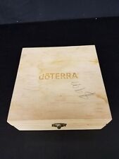 Caja de viaje de almacenamiento de botellas de madera grabada DOTERRA + 18 aceites segunda mano  Embacar hacia Argentina