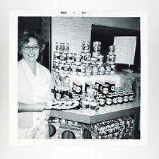 Foto de exibição de loja de carne enlatada Baxters década de 1960 latas empilhadas loja instantânea A4342, usado comprar usado  Enviando para Brazil