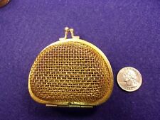 NICE OLDER VTG LADIES YELLOW GOLD PLATED(?) HARD SHELL MESH COIN SIZED PURSE d'occasion  Expédié en France