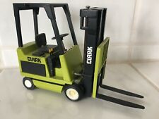 Carrello elevatore clark usato  Spedire a Italy