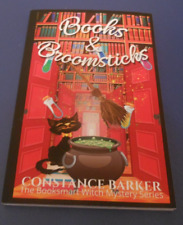 The Booksmart Witch Mystery #3-Livros e Vassouras por Constance Barker 2024 SC comprar usado  Enviando para Brazil