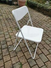 Chaise blanche pliable d'occasion  Le Mesnil-Saint-Denis