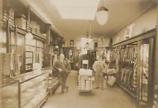 Usado, Fotografia interior de 1928 de loja de roupas masculinas gravatas ternos placas luminárias ph632 comprar usado  Enviando para Brazil