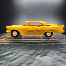 PMC 1957 Chevrolet Yellow Taxi Tru-Miniature carro promocional de fricção Chevy 4 parafusos comprar usado  Enviando para Brazil