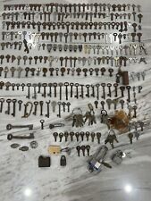 LOTE DE MÁS DE 300 llaves antiguas surtidas esqueleto, barril, esqueleto plegable y más segunda mano  Embacar hacia Argentina