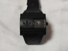 Usado, Reloj de pulsera Adidas Originals AVINYO unisex negro ADH1722 (correa rota) segunda mano  Embacar hacia Argentina