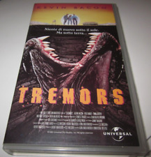 Tremors vhs 1990 usato  Treviso