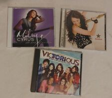 Lote de 3 CDs Miley Cyrus Breakout And The Time Of Our Lives And Victorious 2.0 comprar usado  Enviando para Brazil