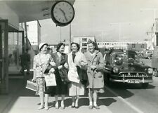 1956 femmes women d'occasion  Expédié en Belgium