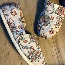 ¡Zapatos para mujer TOMS florales de calidad! talla 7 segunda mano  Embacar hacia Mexico