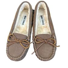NWOT Minnetonka Grey Sheepskin Slippers Suede Size 8 for sale  Shipping to South Africa