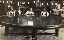 Usado, Mesa de una pieza Manila Filipinas Lauan tienda de muebles interior RPPC c1910 segunda mano  Embacar hacia Argentina