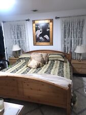 King size bed for sale  Roslyn Heights