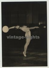 Usado, GDR Gymnast With Ball - Rhytmic Sport Gymnastics (Vintage Real Photo Postcard 19 segunda mano  Embacar hacia Argentina