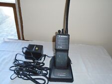 Radio Motorola HT1000 VHF 136-174 MHz H01KDC9AA3DN CON CARGADOR, usado segunda mano  Embacar hacia Mexico