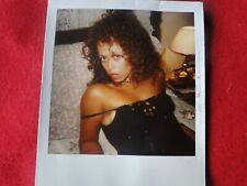 Usado, Foto de arte polaroid vintage semi-nua/risca mulher hispânica quente AD5 comprar usado  Enviando para Brazil