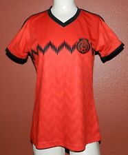 Camiseta de futebol vermelha feminina seleção nacional do México grande comprar usado  Enviando para Brazil