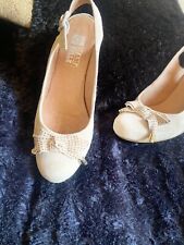 Chaussures beige daim d'occasion  Coulounieix-Chamiers