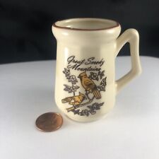 Taza de café de colección de cerámica grandes montañas humeantes pájaros cardinales pájaros segunda mano  Embacar hacia Argentina