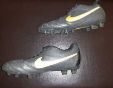 Botas de fútbol americano Nike Tiempo 2013 Años negras talla 6,5 segunda mano  Embacar hacia Argentina