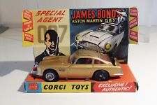 Corgi toys aston d'occasion  Issy-les-Moulineaux