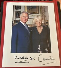 Usado, Foto de presentación firmada por el rey Carlos III y la reina Camila segunda mano  Embacar hacia Argentina