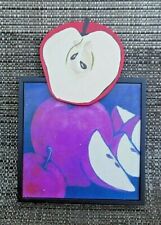 Usado, Estampado de manzana enmarcado con hoja de metal pintada a mano adjunta de manzana segunda mano  Embacar hacia Argentina