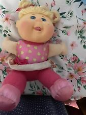 2016 parche de repollo niño muñeca en rosa caliente cabello rubio piel blanca niña segunda mano  Embacar hacia Argentina