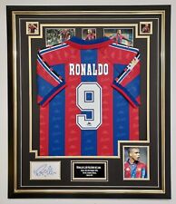Carta firmata Ronaldo di Barcellona con camicia incorniciata maglia esposizione autografata usato  Spedire a Italy