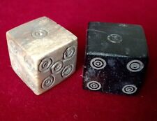 #142 - Pair Roman bone gaming dice in black and white patina 1st-3rd century segunda mano  Embacar hacia Argentina