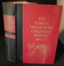 Livro de capa dura The Family Treasury of Children's Stories volume 2 , usado comprar usado  Enviando para Brazil