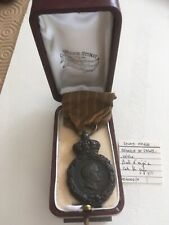 Authentique médaille ste d'occasion  Bagnoles-de-l'Orne