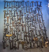 Lote enorme de chaves de esqueleto antigas vintage, chaves de porta de armário de cano aberto e oco  comprar usado  Enviando para Brazil
