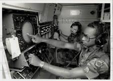 1989 Press Photo controladores de tráfego aéreo em unidade móvel em Fort Indiantown Gap comprar usado  Enviando para Brazil