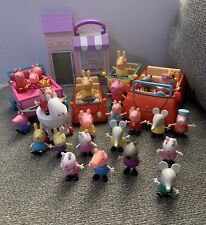 Carruagem falante Peppa Pig e lote 24 bonecos brinquedos para van, padaria e carro comprar usado  Enviando para Brazil