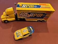 Disney Pixar Cars Hauler Piston Cup #64 RPM semi caminhão trailer + carro fundido comprar usado  Enviando para Brazil