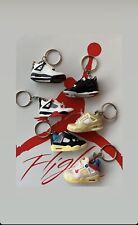 Mini sneaker keychain usato  Melito Di Napoli