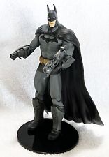 BATMAN • ARKHAM CITY • CINZA CLARO • COLECIONÁVEIS DC DIRECT comprar usado  Enviando para Brazil