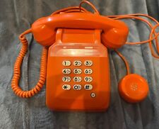 Téléphone vintage orange d'occasion  Pessac