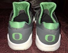 🔥Tênis/Tênis Oregon Ducks Nike TR 8 cinza escuro e verde, tamanho 12!  AR0421-001 comprar usado  Enviando para Brazil
