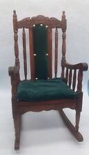 Usado, Cadeira de balanço vintage de madeira mogno boneca com veludo verde e latão comprar usado  Enviando para Brazil