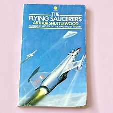 The Flying Saucerers - Ciencia Ficción OVNI 1976 Primera Edición Libro de bolsillo De colección segunda mano  Embacar hacia Argentina