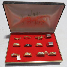 Vitrina de joyas vintage vitrina de anillos 6"X4" con anillos personalizados para hombre., usado segunda mano  Embacar hacia Argentina